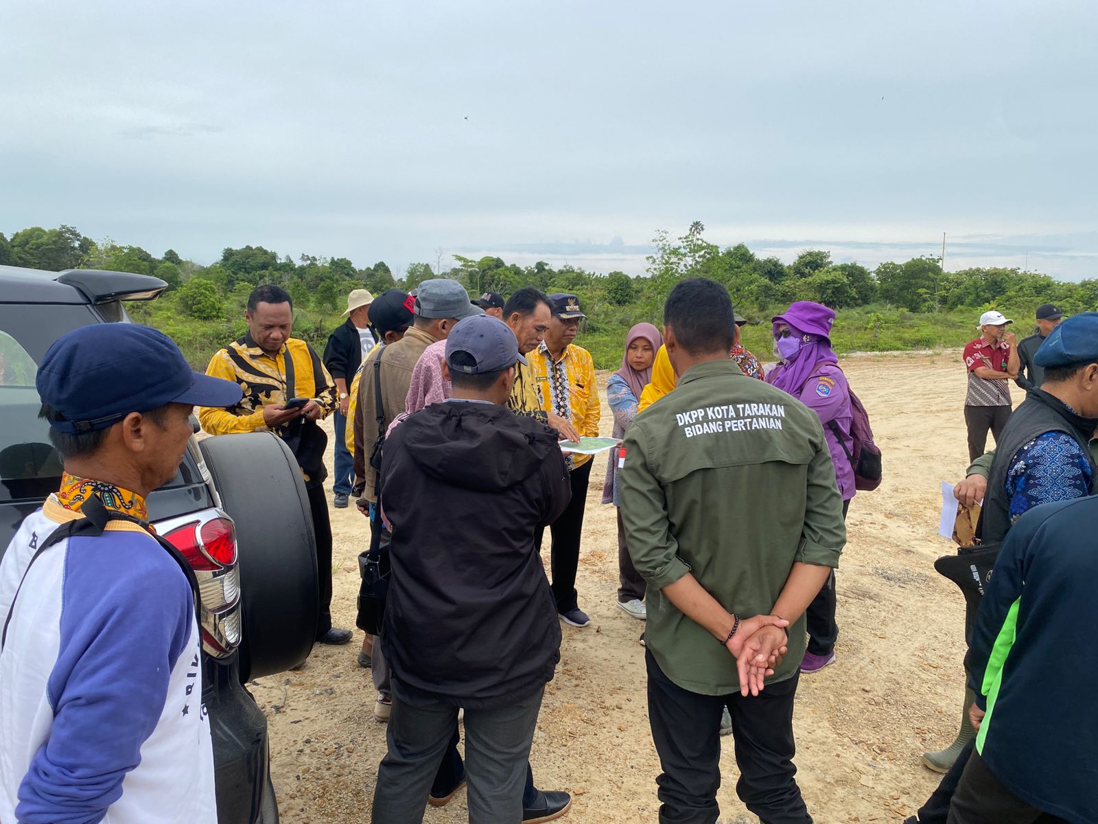 Peninjauan Lokasi Rencana Cetak Sawah Tahap II Di RT. 17 Kelurahan Juata Laut